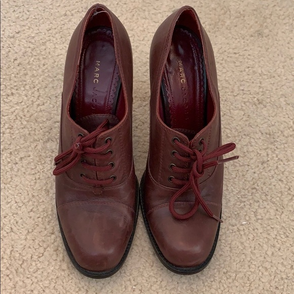 Marc Jacobs Shoes - Marc Jacobs Lace-Up Oxford Pumps Size 8 Burgundy